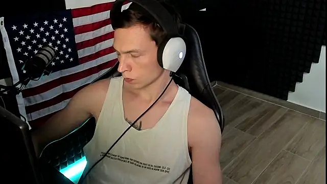 More_than_friend webcam show