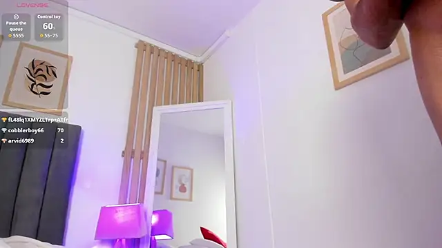 Adams__Bobby élő XXX-chatje