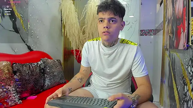 leonel_bigcum's Live XXX Chat