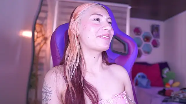 Rebecah_1 XXX чат на живо