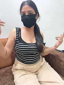 SWEET_AARU1 Chat XXX in diretta