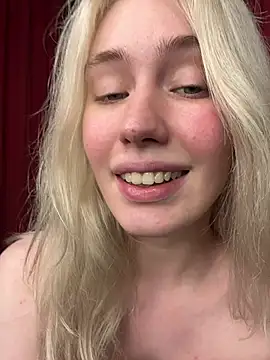 LovelyMiu Adlı Modelin Canlı XXX Sohbeti