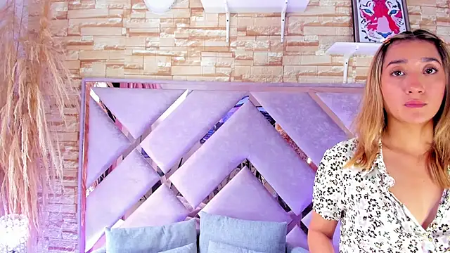 lucy_davies 现场XXX聊天