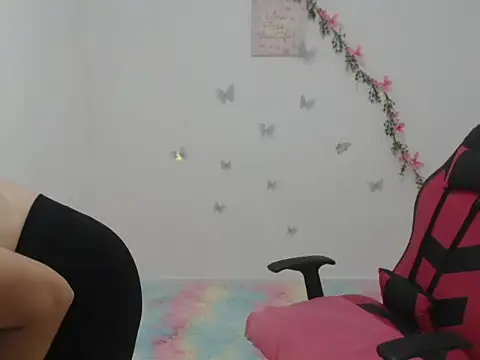 Chat +18 de Luna_isabella ao vivo