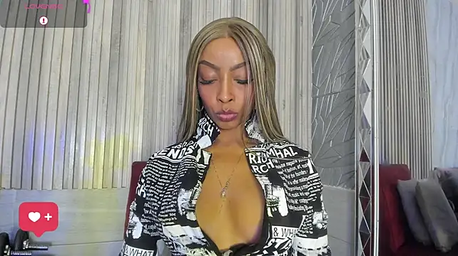 BriannaChelsea Adlı Modelin Canlı XXX Sohbeti
