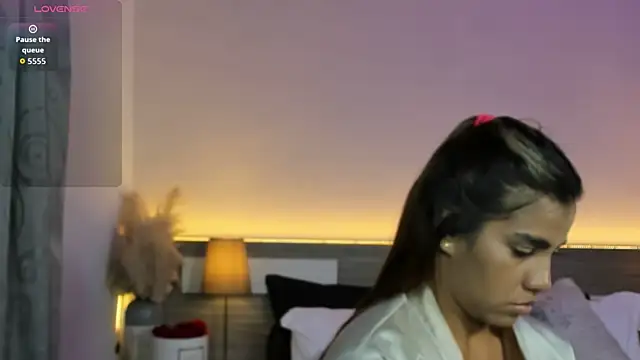 ZarahFoxx Chat XXX live