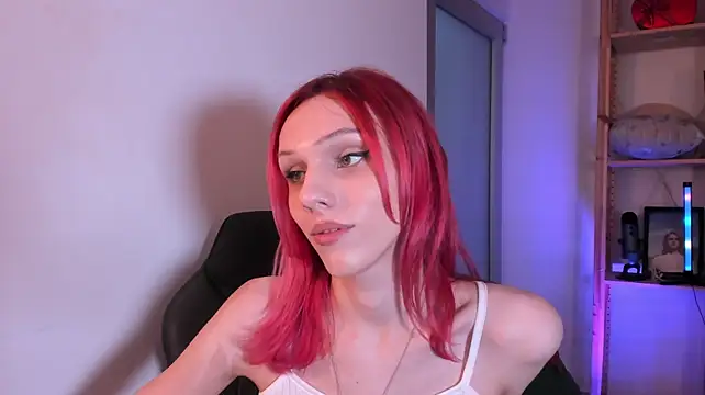 Show modela Kirana_Hayes na web-kameri