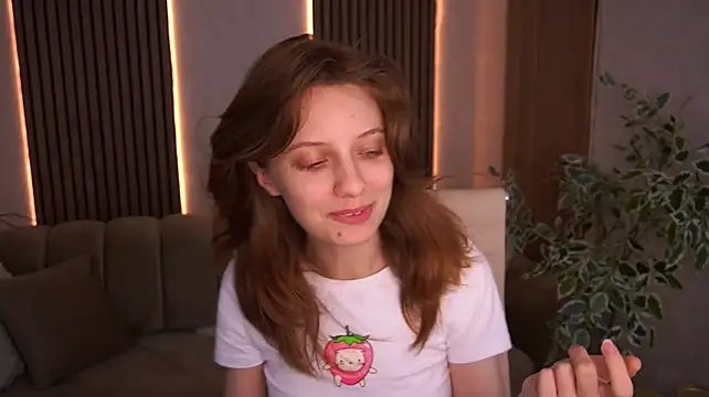 CuteeFoxy's Live XXX Chat