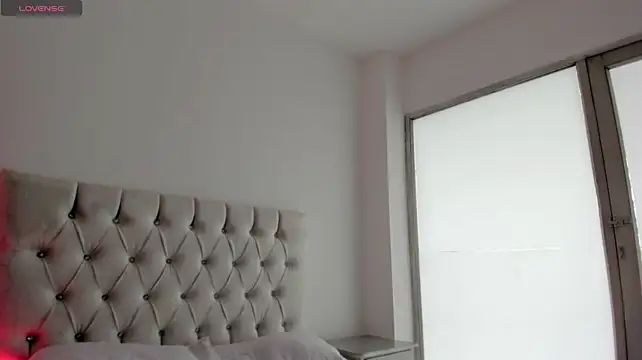 Chat XXX ao vivo de SophieWatsonn_