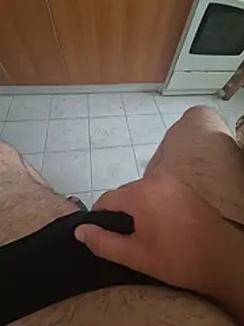GoldenBoyzz99 Adlı Modelin Canlı XXX Sohbeti