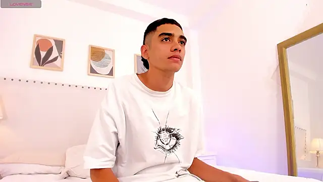 Show modela liian_23 na web-kameri