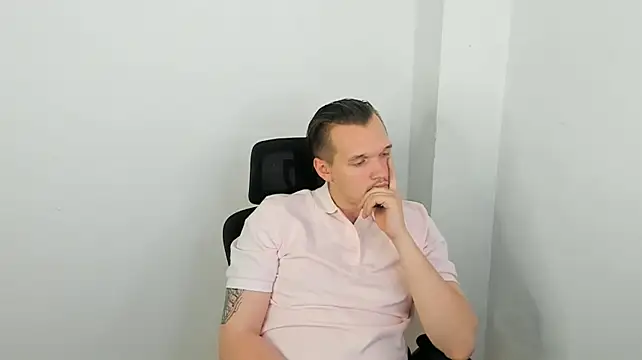 Živý XXX chat Faelan_Drift