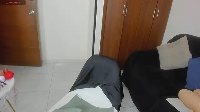 Chat +18 de kiraGeiner ao vivo