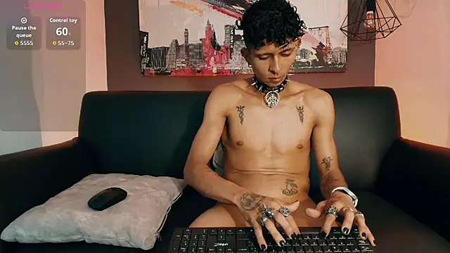 Maximoking26 XXX чат на живо