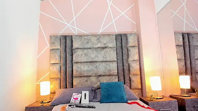 Nahomy-hott Chat XXX live