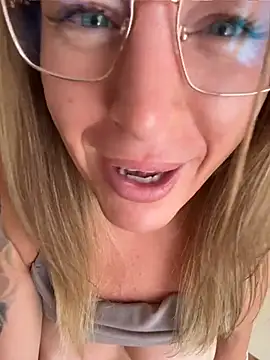 ChristinaSiemone 现场XXX聊天