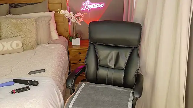 Lenaxoxのウェブカメラショー