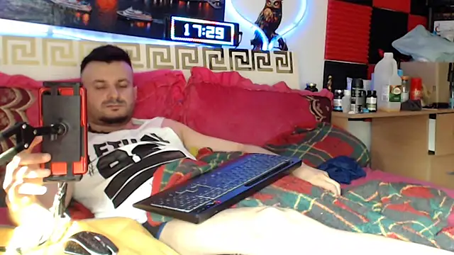 Hugec0ck007 Webcam-Show