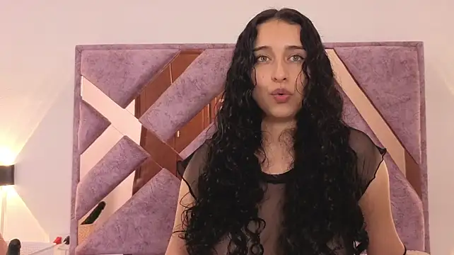 zoezephyr12 XXX чат на живо