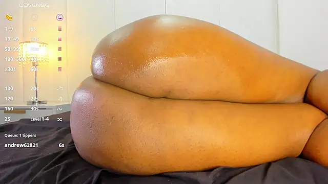 Evaa_Martinez 现场XXX聊天