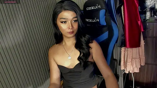 Chat XXX en directo de TrinityFucksYou