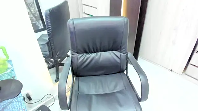 Chatroom XXX en direct de BellaFlaming