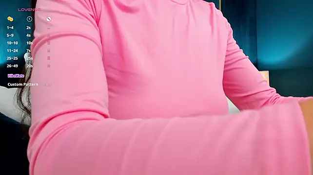 LoraPalms 现场XXX聊天