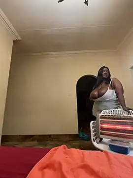 xXXSexyamazon Adlı Modelin Canlı XXX Sohbeti