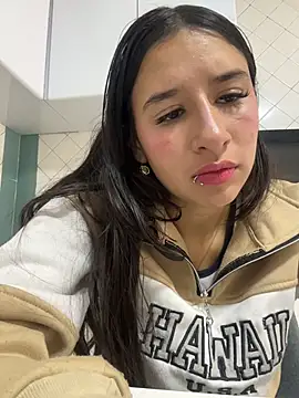 LilyRossi_ লাইভ XXX চ্যাট
