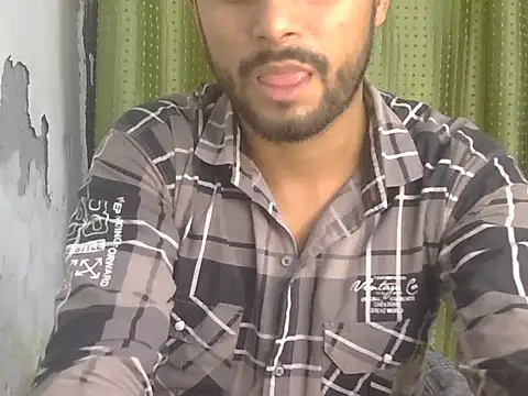 دردشة Stubborndesiboy الجنسية المباشرة