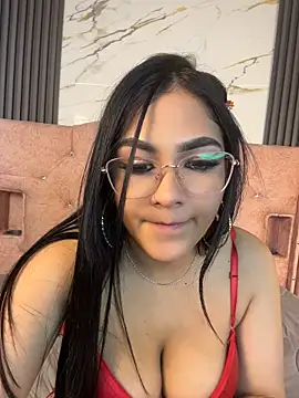Emily_firee's Live XXX Chat