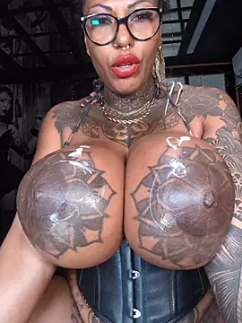 Show modela DarkDea na web-kameri