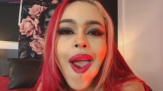צ'אט XXX בשידור חי של EvaaFoxxy1