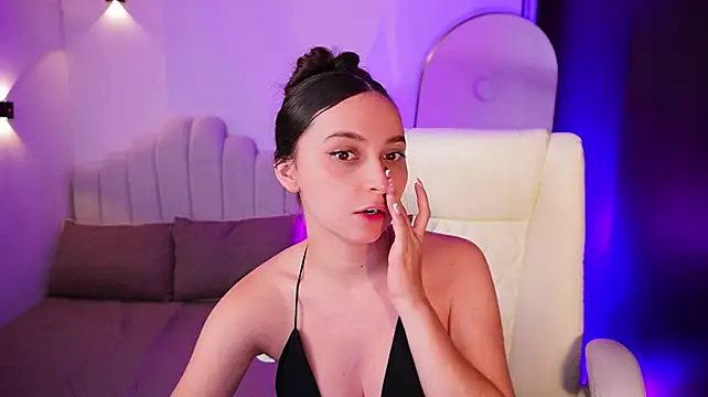 צ'אט XXX בשידור חי של AliceHarper_