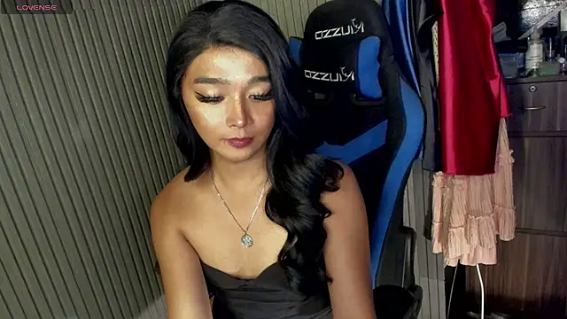 TrinityFucksYou Live XXX-chat