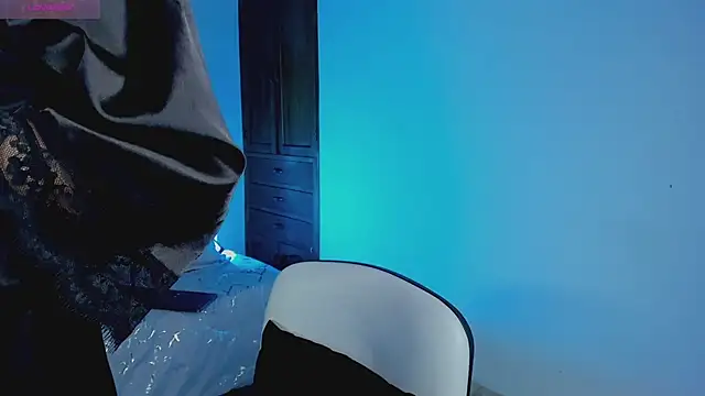 צ'אט XXX בשידור חי של HollyGrey_