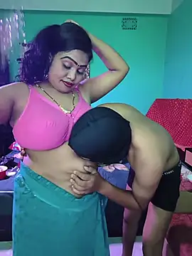 Hot_Cupole: διαδικτυακό σόου στην κάμερα