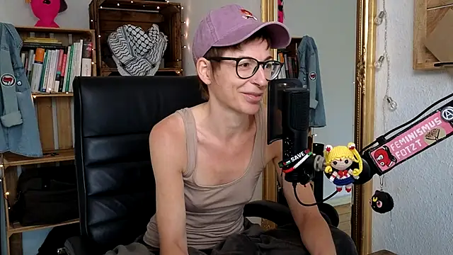 Antifistin Show in webcam