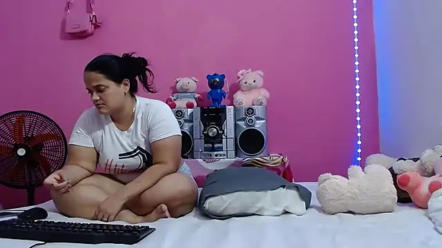 Chat +18 de brunnette_hot ao vivo
