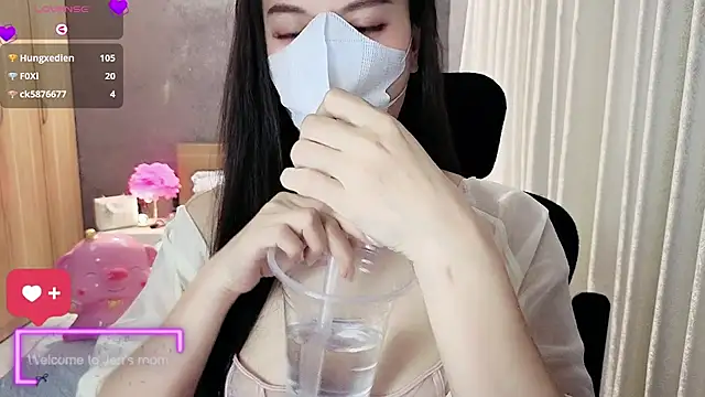 Chat XXX en directo de JENNIE-16