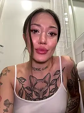SaintSquirt 라이브 XXX 채팅