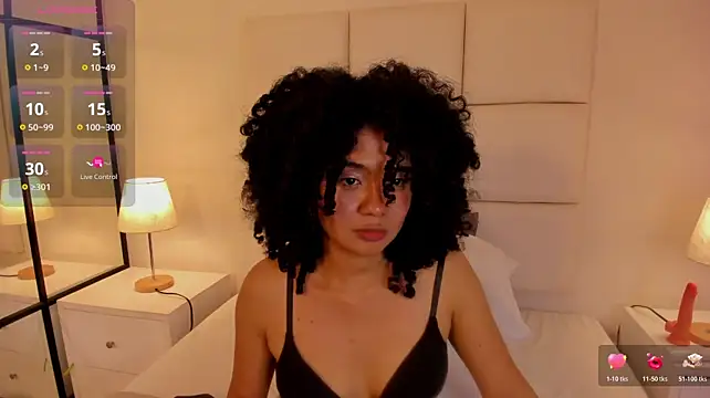 Kiraspell Chat XXX live