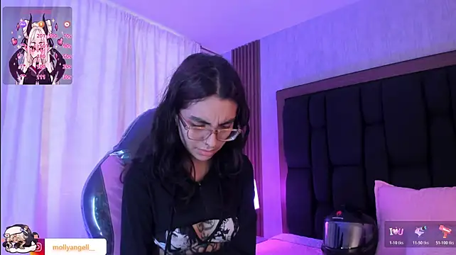 Molly_A Live XXX-Chat