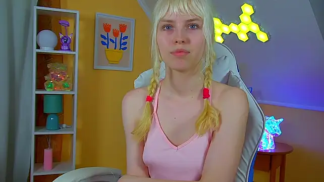 HannahHollis' Live XXX Chat