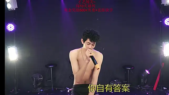 Show de Zouzouboy-001 na webcam