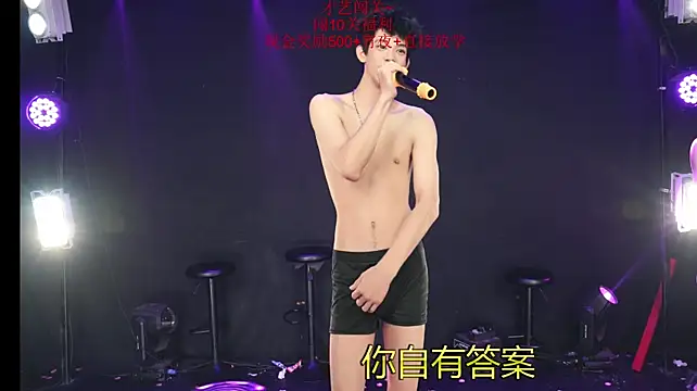 Zouzouboy-001 Webcam show