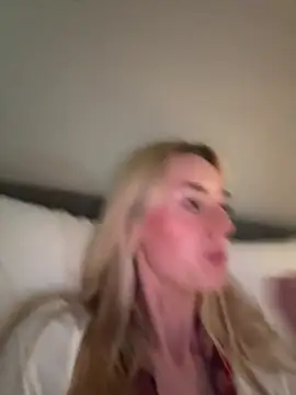 Lolabunnyblondie live XXX chat