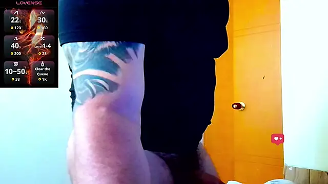 Vince_Reynolds Show in webcam