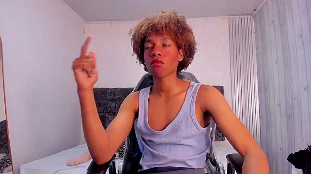 XXX chat uživo modela luccas_lowee