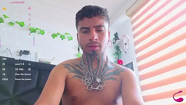 הופעת וובקאם של JuanCamiilo_66